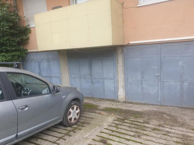 GARAGE, 11 m<sup>2</sup>, Novi Sad, Socijalno