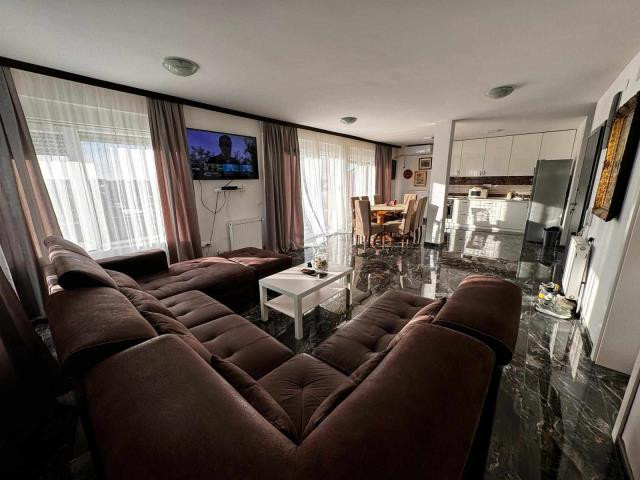 Renting, Apartment<br>160 m<sup>2</sup>, Novi Sad