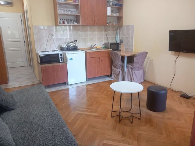 Mieten, Wohnung<br>25 m<sup>2</sup>, Novi Sad