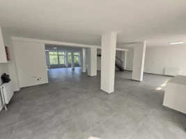 ZAKUP, Poslovni prostor<br>350 m<sup>2</sup>, Novi Sad