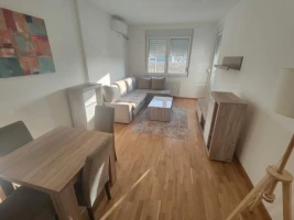 ZAKUP, Stan<br>47 m<sup>2</sup>, Novi Sad