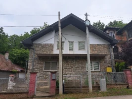 Кућа, Samostalna, Sremski Karlovci, Centar