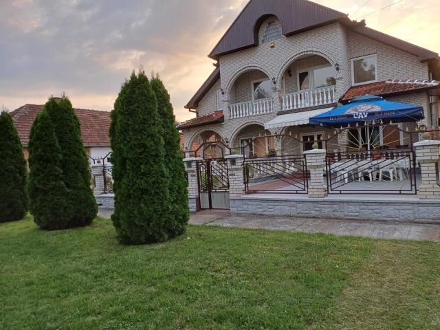 Дом, Novo Miloševo, Širi centar | Šifra: 3003488
