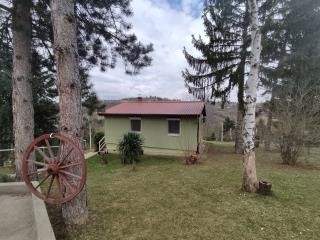 House, Samostalna, Sremska Kamenica, Artiljevo