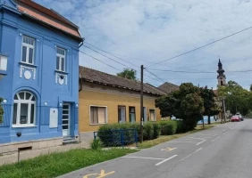 Kuća, Samostalna, Bački Petrovac, Centar