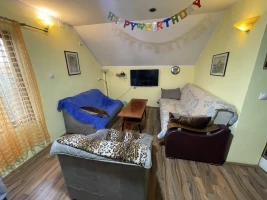 Kuća, Samostalna, Čortanovci, Širi centar