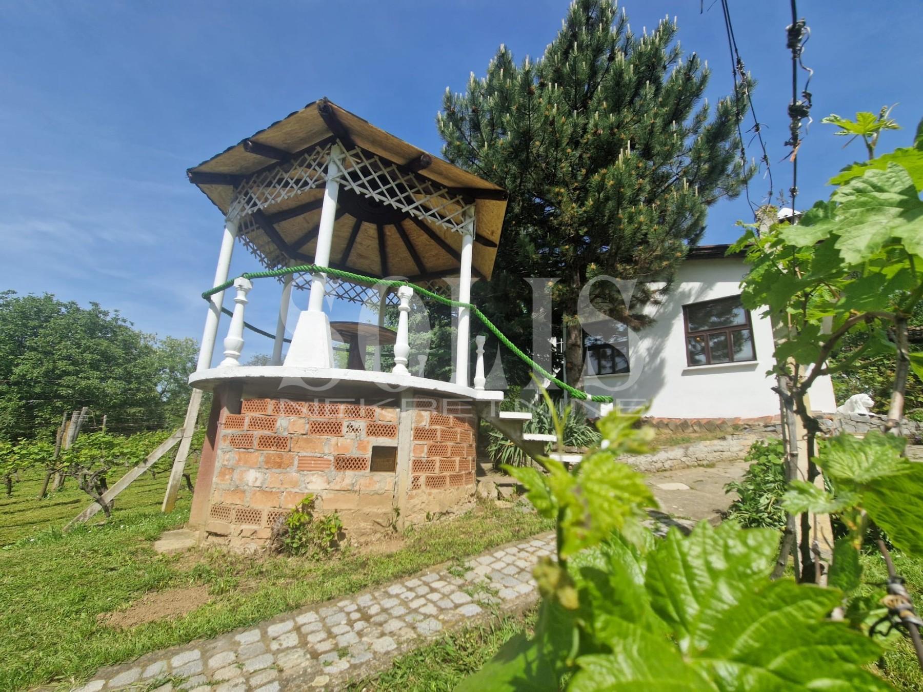 KUĆA, Čortanovci, Banstol | Šifra: 3004168