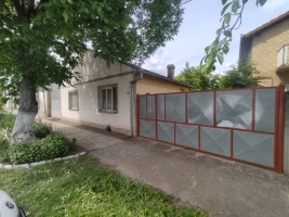 Kuća, Samostalna, Zmajevo, Zmajevo