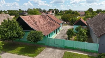 Haus, Samostalna, Bački Petrovac, Bački Petrovac