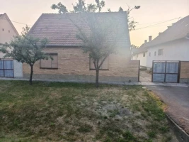 Haus, Samostalna, Kula, Kula