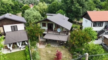 Haus, Vikendica, Novi Sad, Kamenjar