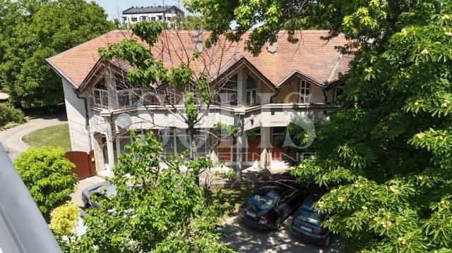 HOUSE, Bečej, Centar | Šifra: 3004233