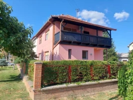 Kuća, Samostalna, Bačka Palanka, Širi centar