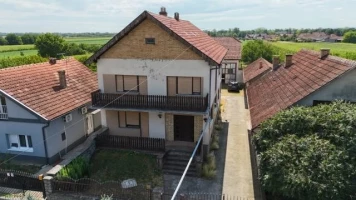 Дом, Samostalna, Bački Petrovac, Bački Petrovac