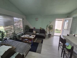 Кућа, Samostalna, Čurug, Širi centar