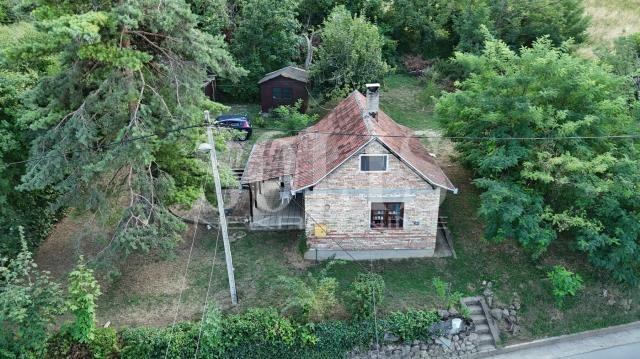 KUĆA, Sremska Kamenica, Popovica | Šifra: 3004286