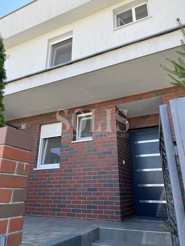 KUĆA, Sremska Kamenica, Mišeluk 4 | Šifra: 3004293