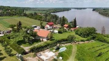 Kuća, Vikendica, Banoštor, Koruška