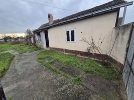 House, Samostalna, Silbaš, Širi centar