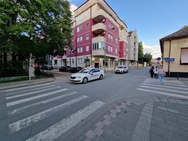 Geschäftsraum, Novi Sad, Socijalno | Šifra: 8081144