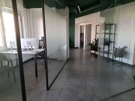 Poslovni prostor<br>291 m<sup>2</sup>, Novi Sad, Bulevar Evrope