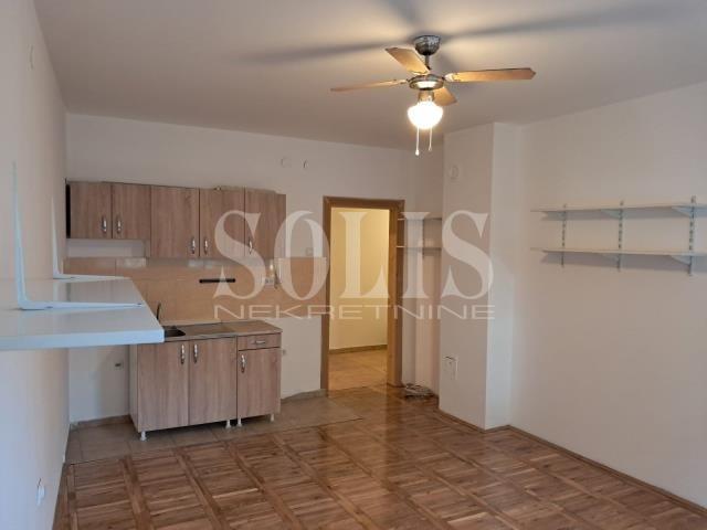 Stan, Petrovaradin, Širi centar | Šifra: 1040496