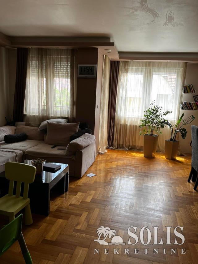 Novi Sad Socijalno Three and a half-room apartment