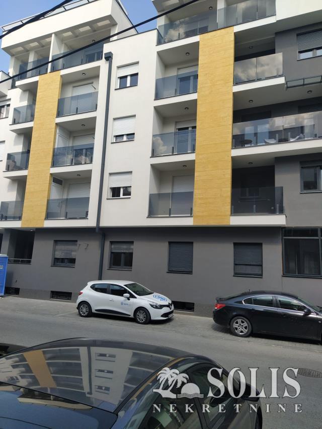 Apartment, One and a half-room apartment<br>38 m<sup>2</sup>, Podbara
