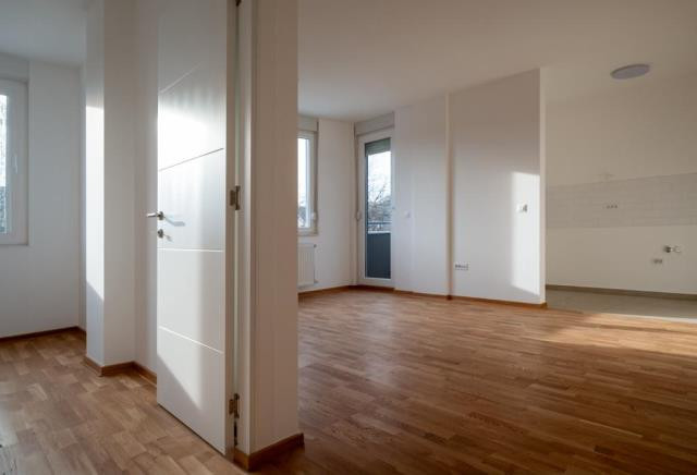 Apartment, Three-room apartment<br>59 m<sup>2</sup>, Telep - južni