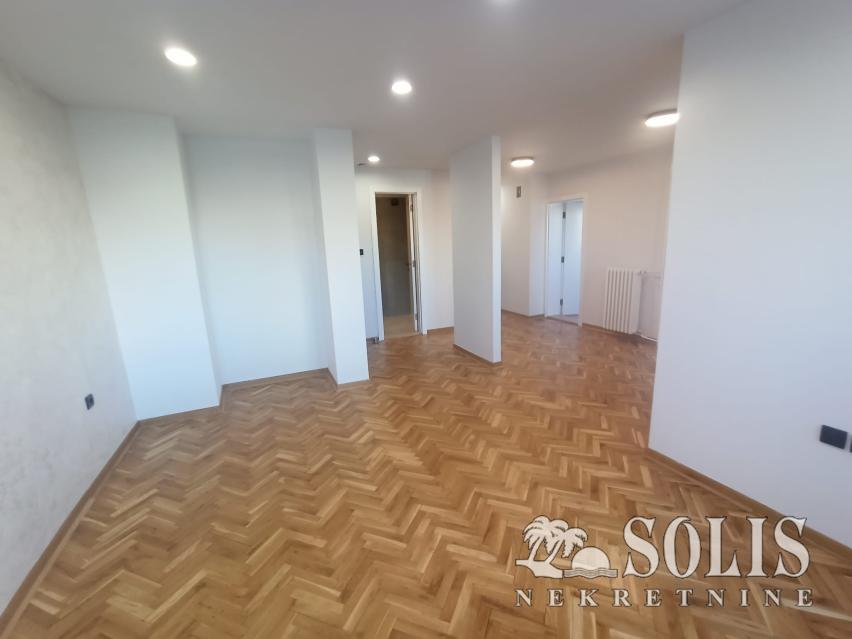 Apartment, Three-room apartment<br>73 m<sup>2</sup>, Stanica