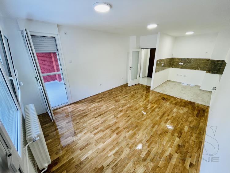 Novi Sad Avijacija Two-room apartment (one bedroom)