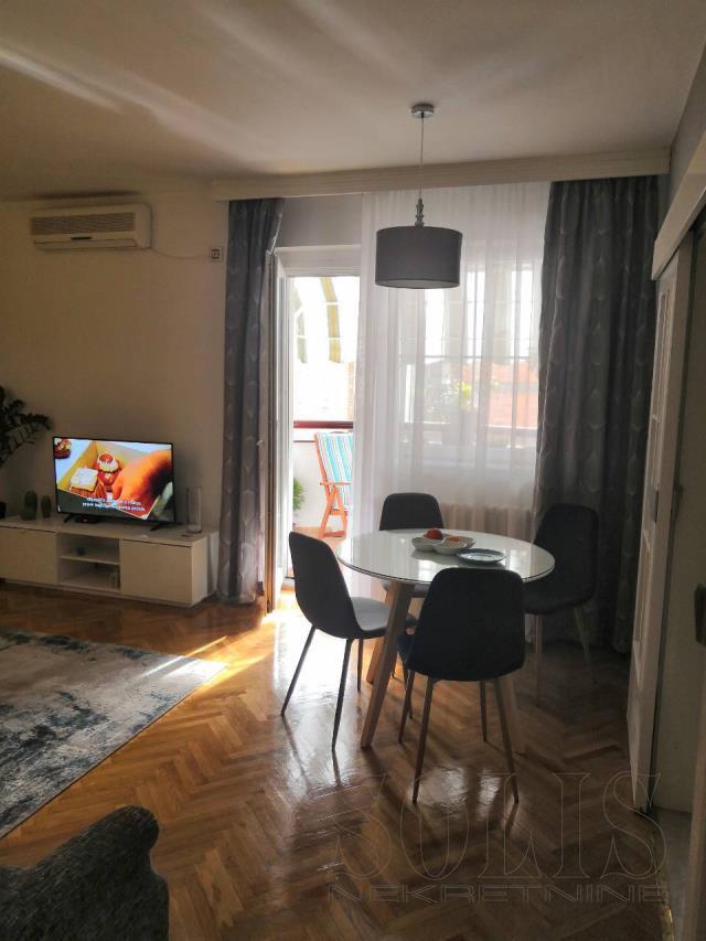 Apartment, Two-room apartment (one bedroom)<br>64 m<sup>2</sup>, Centar Stari grad
