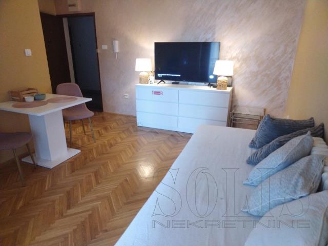 Novi Sad Bulevar One and a half-room apartment
