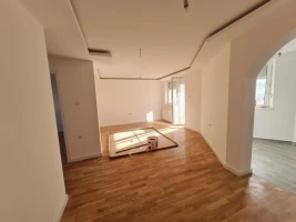 Wohnung, 3-Zimmer Wohnung<br>70 m<sup>2</sup>, Širi centar