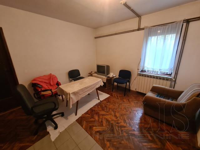 Novi Sad Telep - južni Four- room apartment