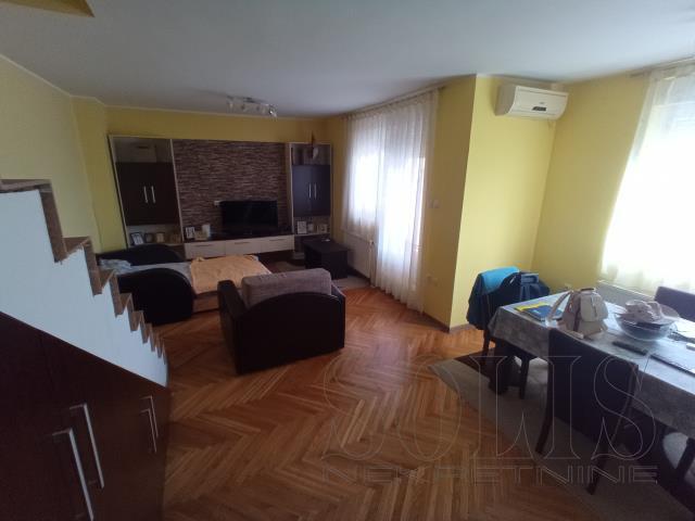 Novi Sad Novo naselje - Šarengrad Three and a half-room apartment