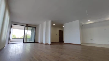 Apartment, Four- room apartment<br>153 m<sup>2</sup>, Popovica