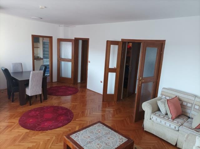 Apartment, Three-room apartment<br>80 m<sup>2</sup>, Novo naselje - Savina