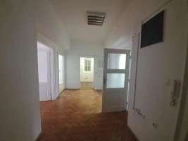 Квартира, Квартира с четырех и больше комнат<br>118 m<sup>2</sup>, Centar Stari grad
