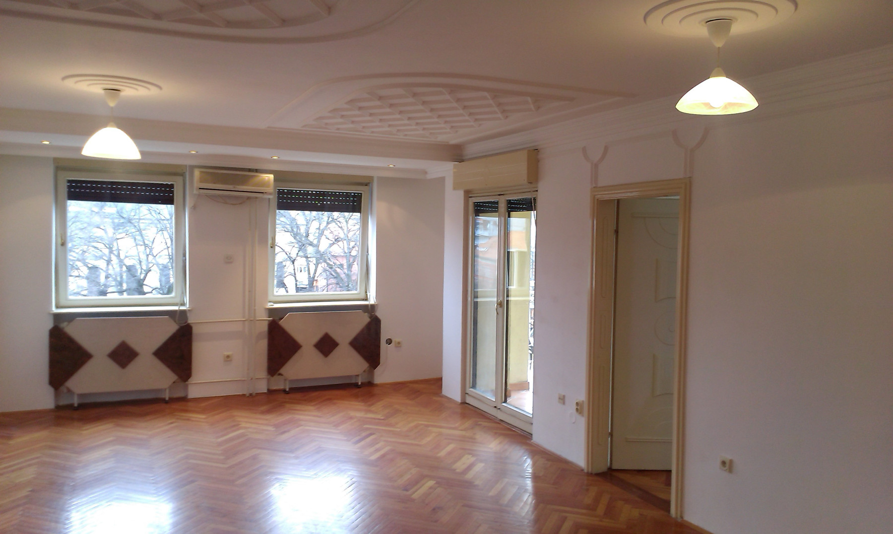 Novi Sad Centar Riblja pijaca Four- room apartment