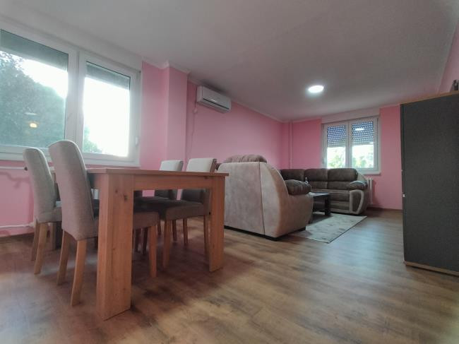 Novi Sad Novo naselje - Šarengrad Two-room apartment (one bedroom)