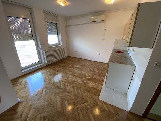 Wohnung, Garconniere<br>24 m<sup>2</sup>, Novo naselje - Savina
