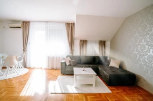 Apartment, Three-room apartment<br>86 m<sup>2</sup>, Nova Detelinara