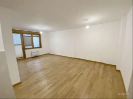 Стан, Трособан<br>69 m<sup>2</sup>, Bulevar