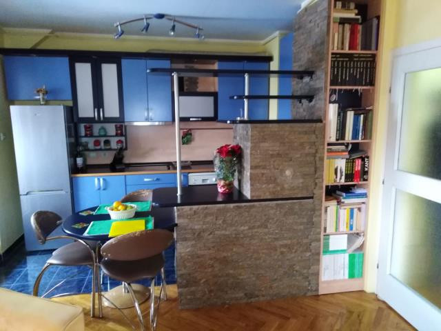 Novi Sad Podbara Two and a half-room apartment