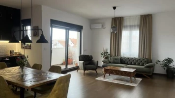 Apartment, Four- room apartment<br>97 m<sup>2</sup>, Somborski bulevar