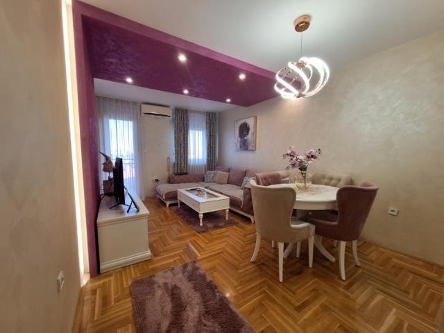 Apartment, Three-room apartment<br>60 m<sup>2</sup>, Somborski bulevar