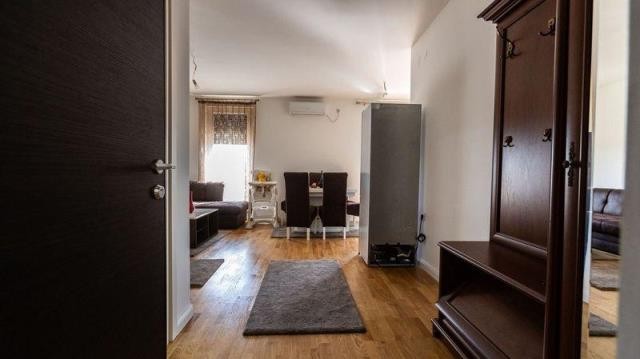 Квартира, 1,5 комнатная<br>48 m<sup>2</sup>, Somborski bulevar