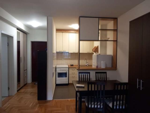 Apartment, One and a half-room apartment<br>39 m<sup>2</sup>, Podbara