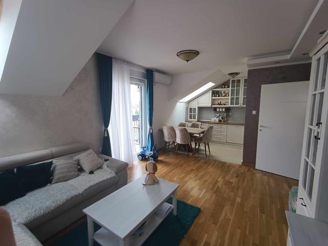Novi Sad Veternička rampa Three and a half-room apartment